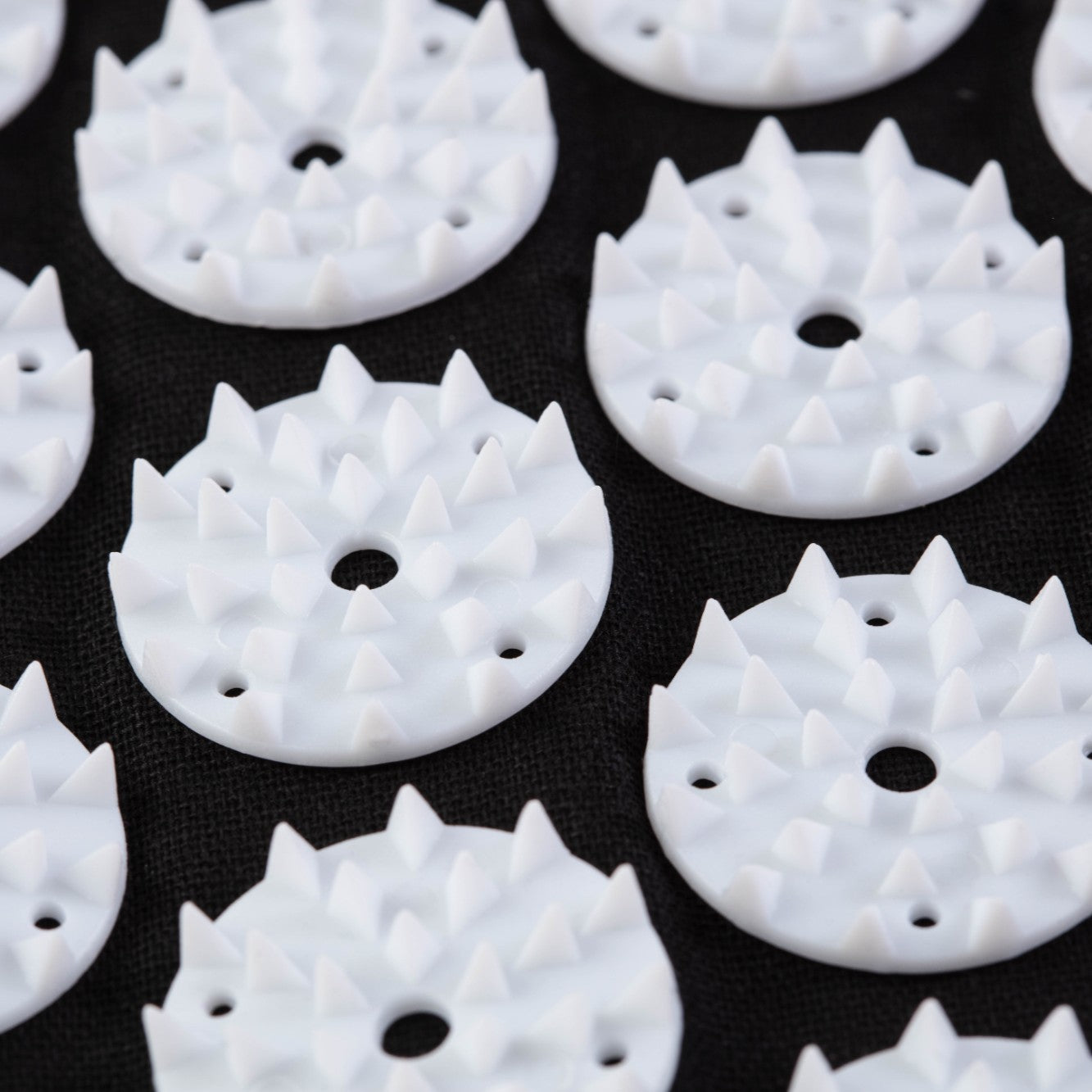 LyfeFocus Acupressure Mat & Pillow Set – White