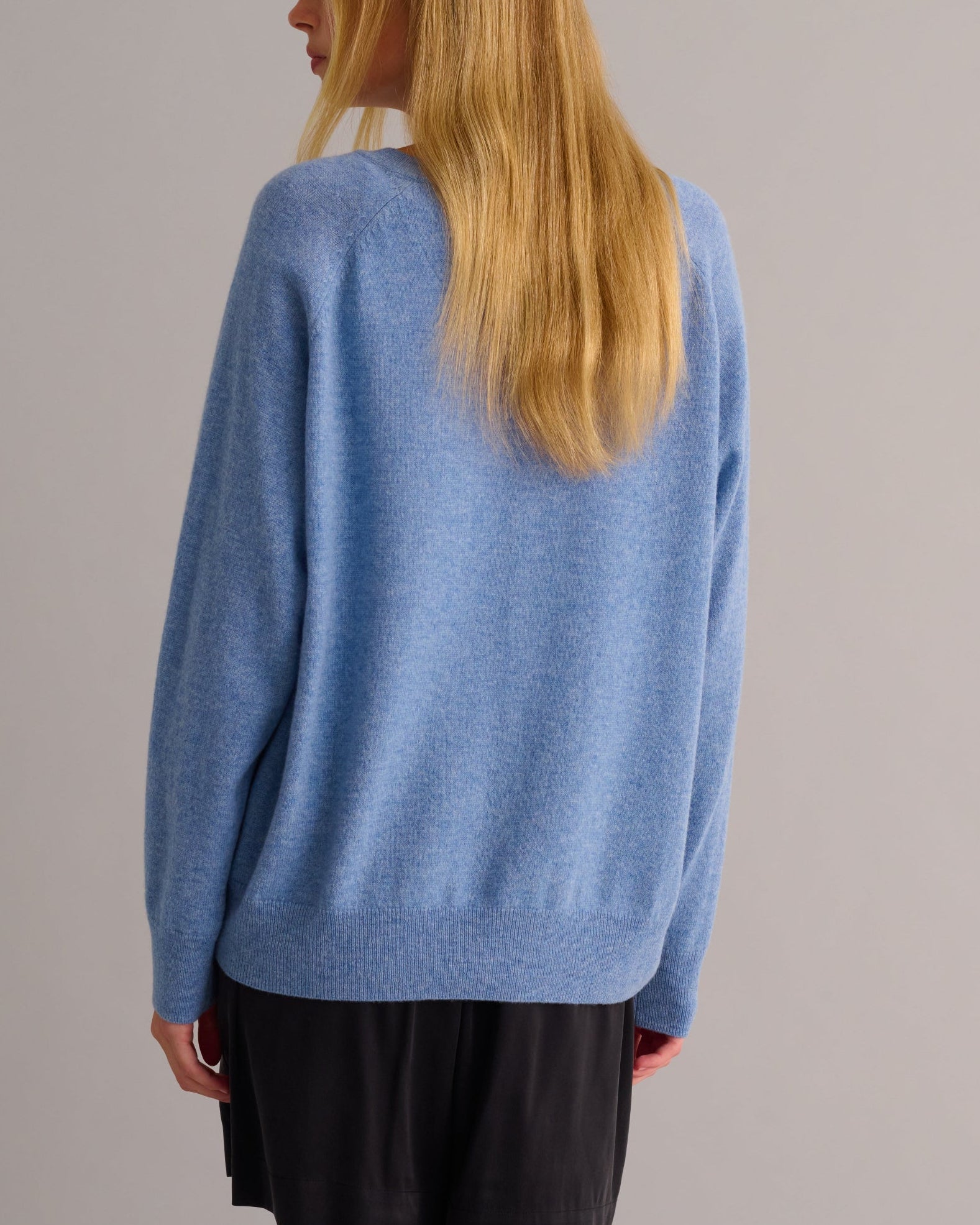 Premium Cashmere Sweatshirt - Chambray Blue