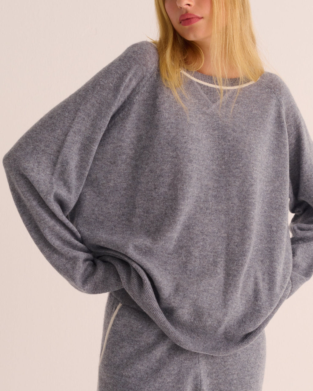 Cashmere and Silk Sweatshirt with Ivory Contrast - Silver Grey Marl