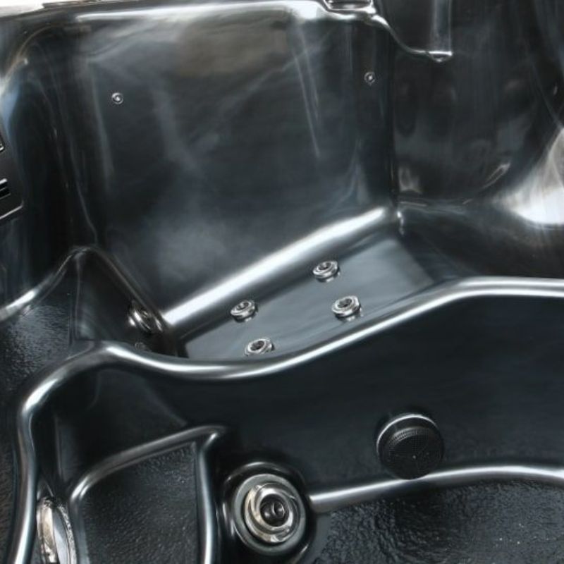 H2O 2500 Series Plug & Play Hot Tub
