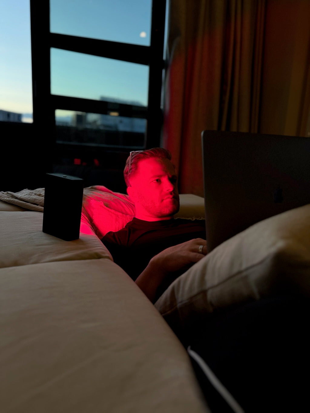 ThermoLab Aura™ Mini — Rechargeable Portable Red Light Therapy Panel