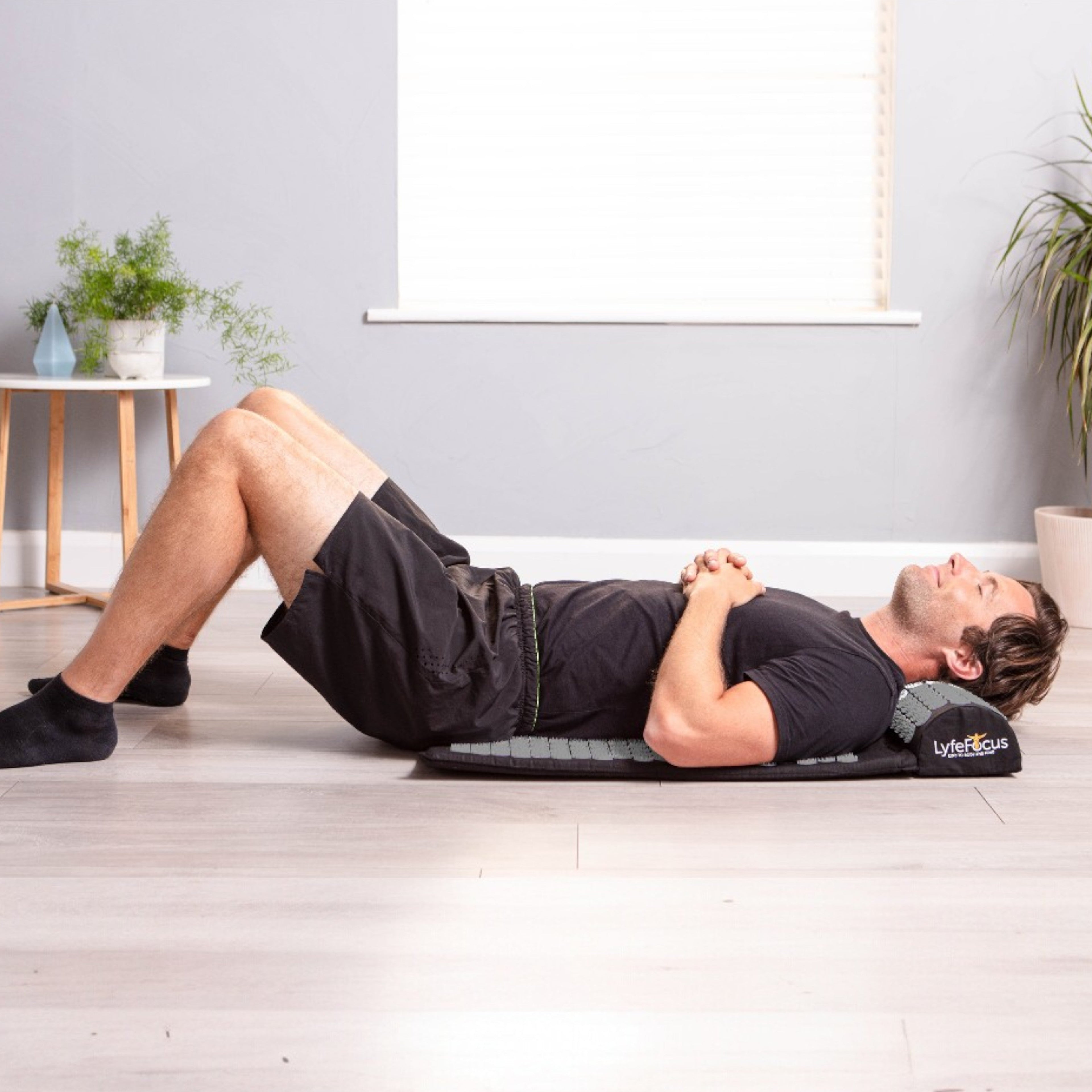 LyfeFocus Acupressure mat grey usage