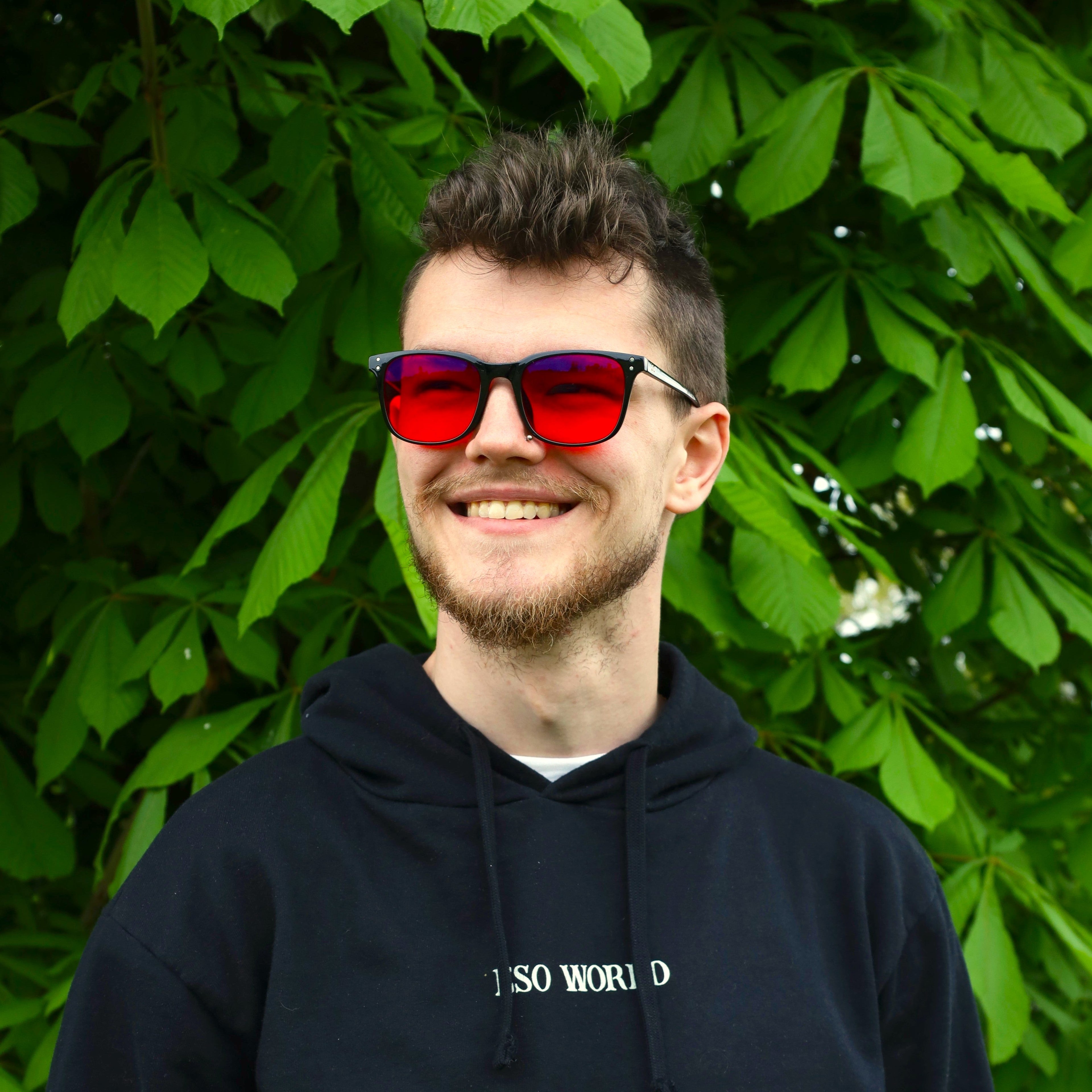 eso-world-blue-light-blocking-glasses_model