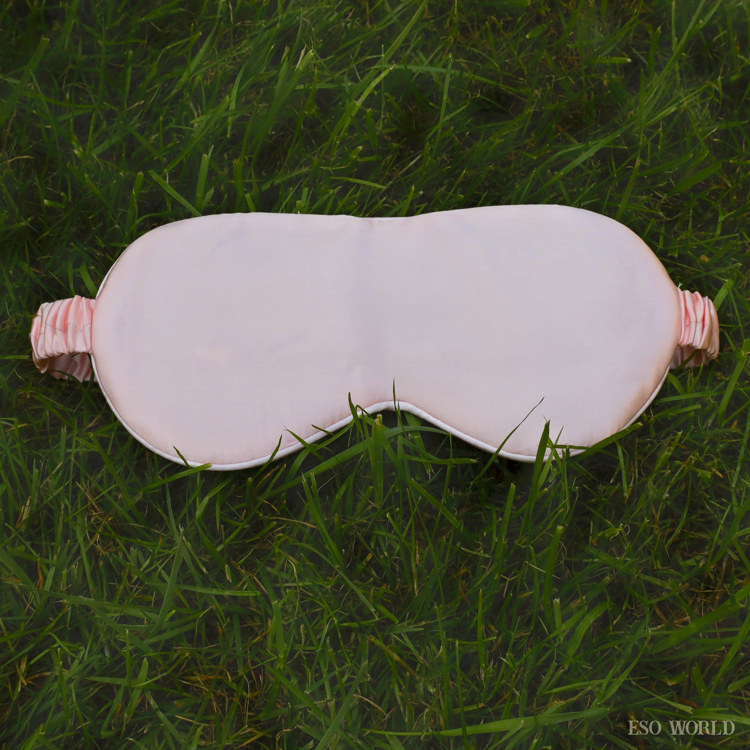 eso-world-silk-sleep-mask-pink